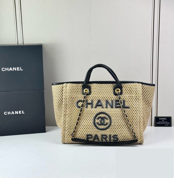 Chic Charm CN Handbag 6613