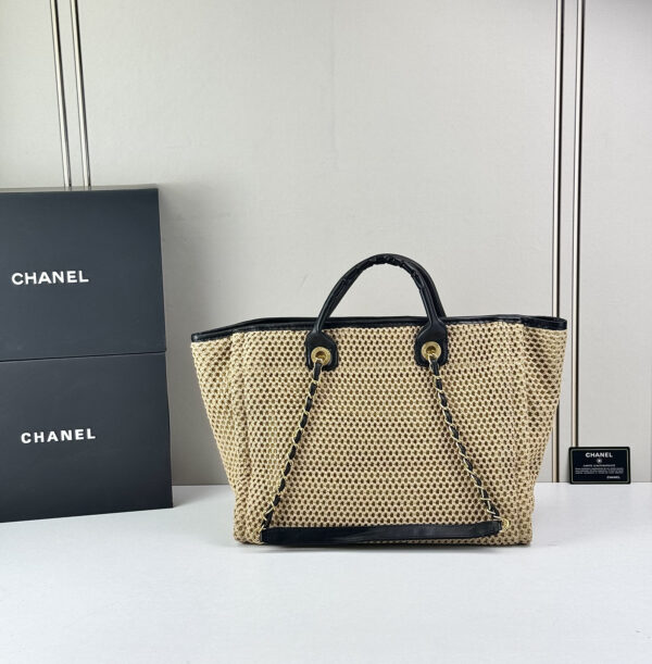 Chic Charm CN Handbag 6613