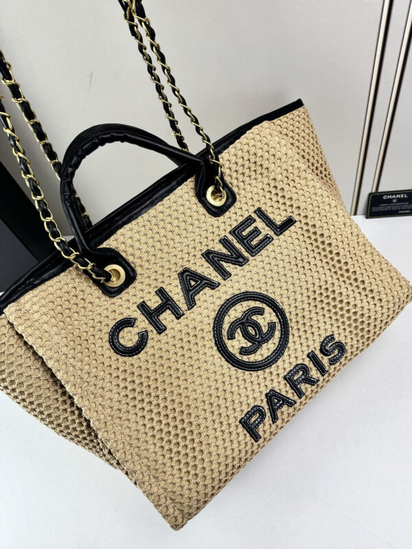 Chic Charm CN Handbag 6613