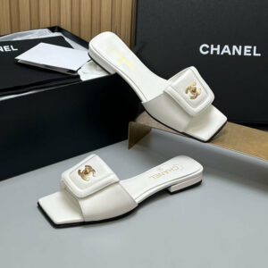 Women’s CN White CC Logo Mule Sandals