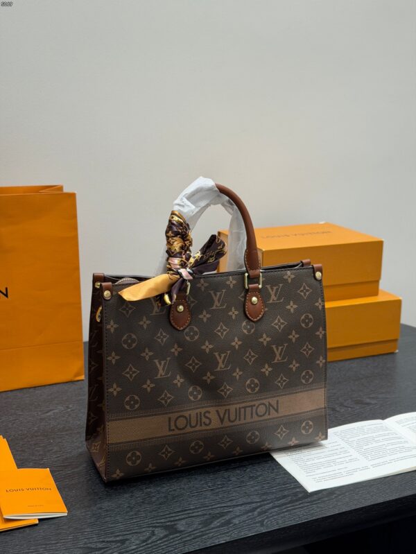 Stylish Fashion Carry LV Handbag LV264208 Stylish Fashion Carry LV Handbag LV264208
