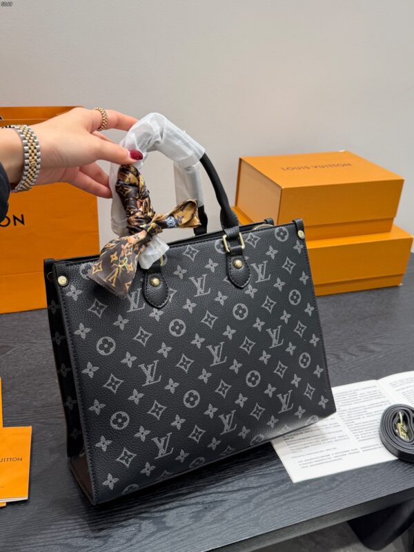 Stylish Fashion Carry LV Handbag LV264208 Stylish Fashion Carry LV Handbag LV264208