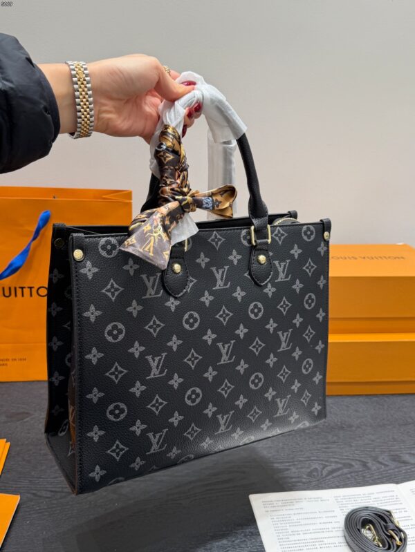 Stylish Fashion Carry LV Handbag LV264208 Stylish Fashion Carry LV Handbag LV264208