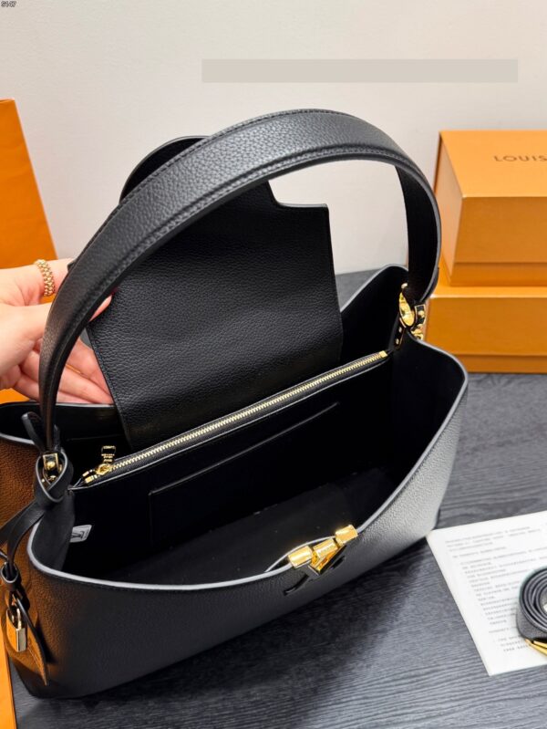 Stylish Fashion Carry LV Handbag LV264209