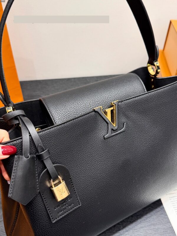 Stylish Fashion Carry LV Handbag LV264209