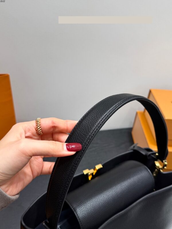 Stylish Fashion Carry LV Handbag LV264209