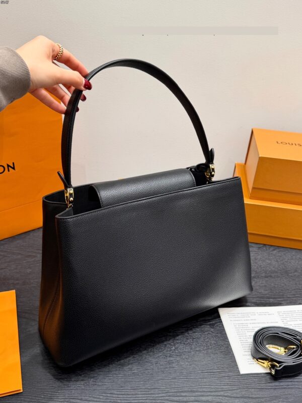 Stylish Fashion Carry LV Handbag LV264209