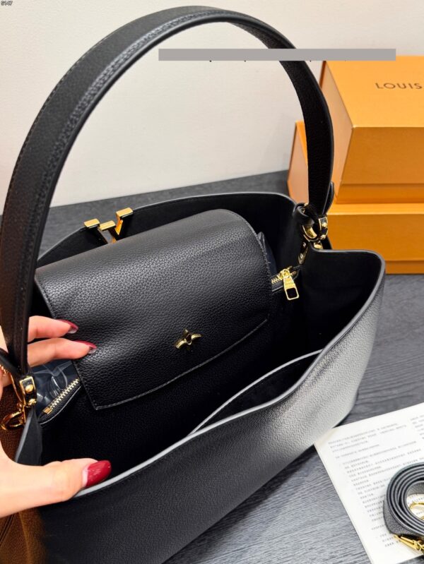 Stylish Fashion Carry LV Handbag LV264209
