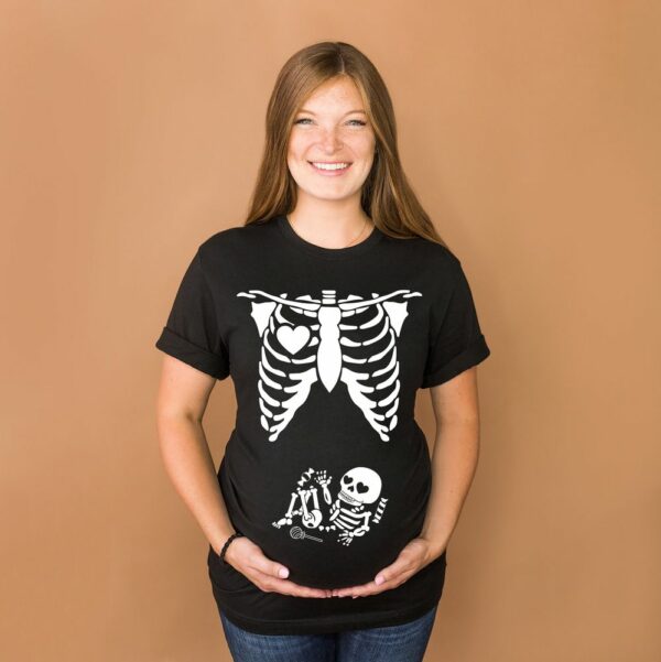 Baby Skeleton Halloween Pregnancy Announcement Shirt Reveal Maternity New Mommy T-Shirt