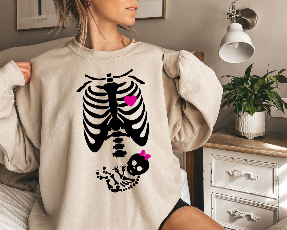 Baby Girl X-Ray Skeleton Pregnant Woman Funny Maternity Sweatshirt Halloween New Mommy Outfit Baby Girl X-Ray Skeleton Pregnant Woman Funny Maternity Sweatshirt Halloween New Mommy Outfit