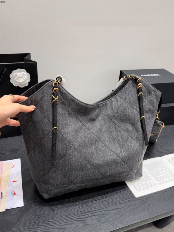 Stylish Fashion Carry CN Handbag CC26532