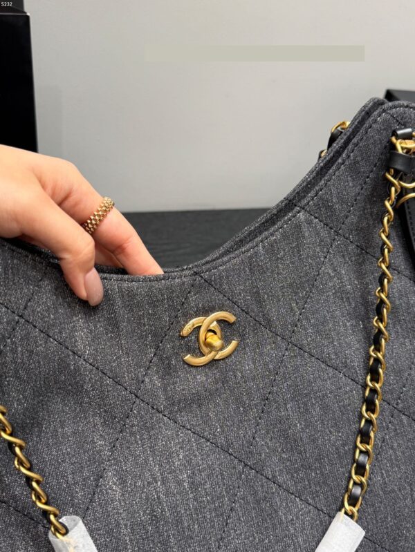Stylish Fashion Carry CN Handbag CC26532