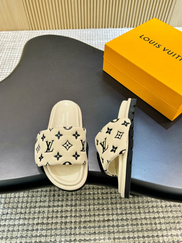 Modern Street Style Shoes L3408-3 Modern Street Style Shoes L3408-3