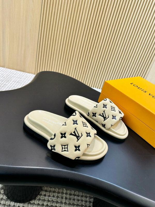 Modern Street Style Shoes L3408-3 Modern Street Style Shoes L3408-3
