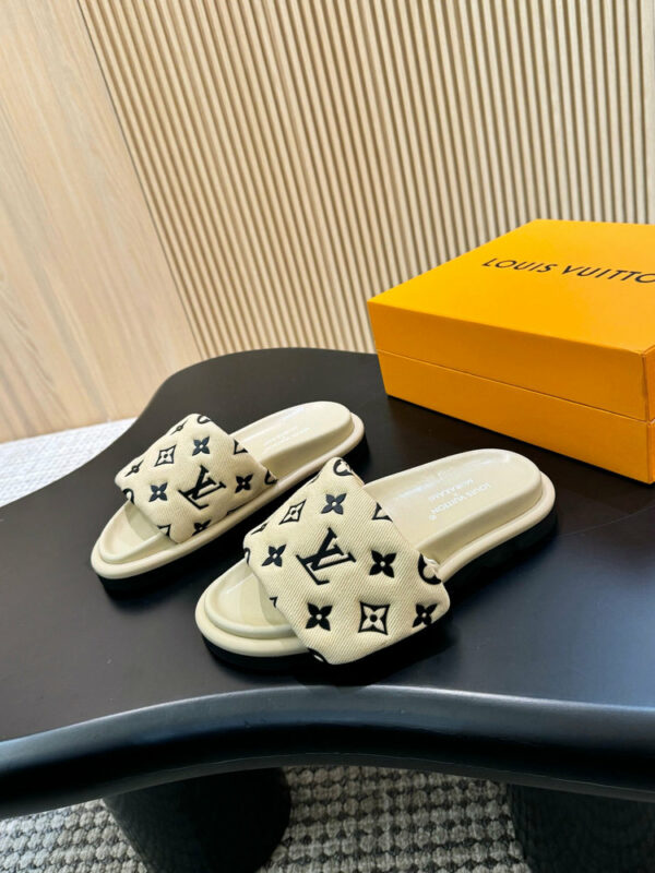 Modern Street Style Shoes L3408-3 Modern Street Style Shoes L3408-3