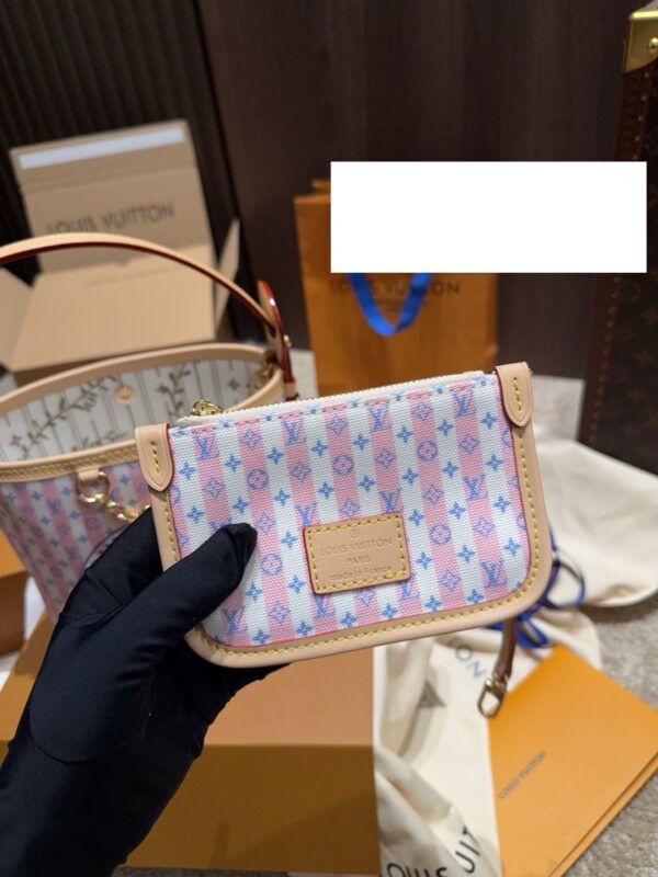 LV Resort All In BB LV265151 LV Resort All In BB LV265151