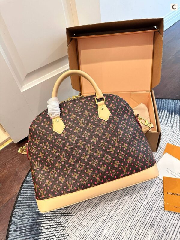 Stylish Fashion Carry LV Handbag LV265171