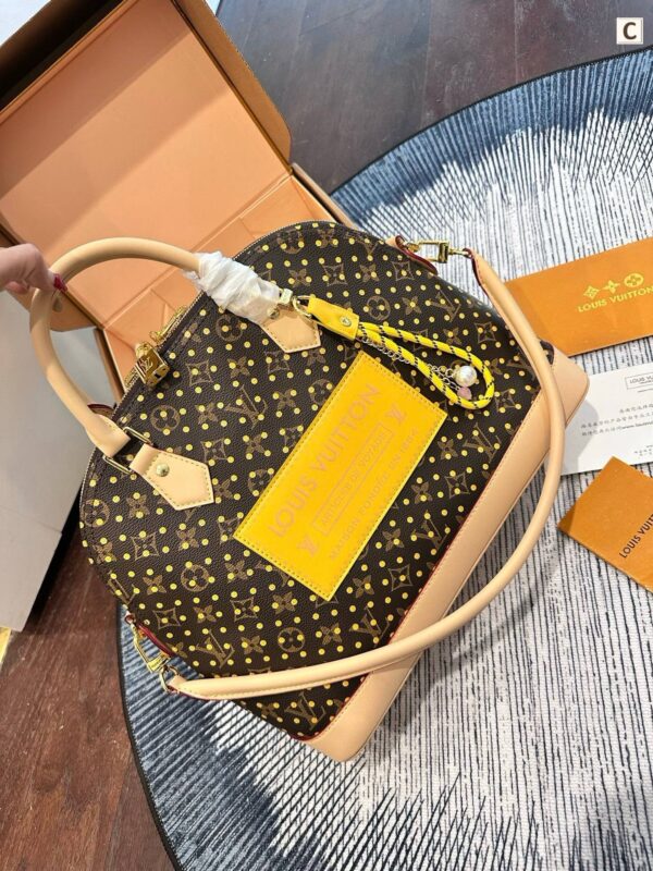 Stylish Fashion Carry LV Handbag LV265171