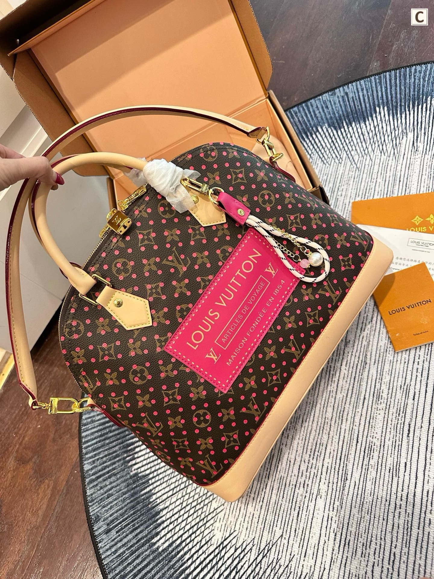 Stylish Fashion Carry LV Handbag LV265171 Stylish Fashion Carry LV Handbag LV265171