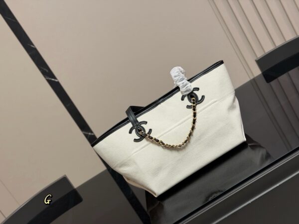 Stylish Fashion Carry CN Handbag CC265132