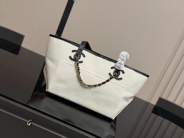 Stylish Fashion Carry CN Handbag CC265132