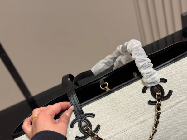 Stylish Fashion Carry CN Handbag CC265132