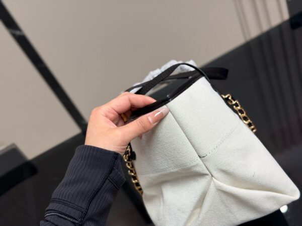 Stylish Fashion Carry CN Handbag CC265132