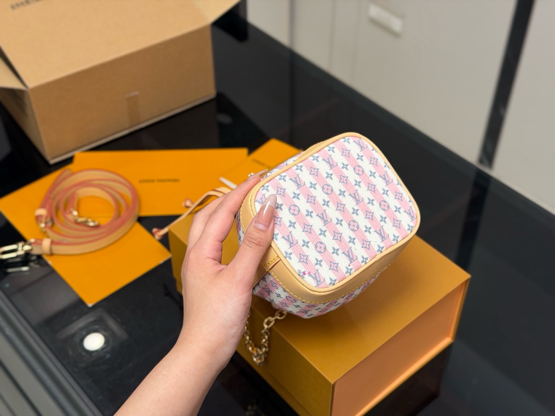 LV Resort Nano Noe LV265182 LV Resort Nano Noe LV265182