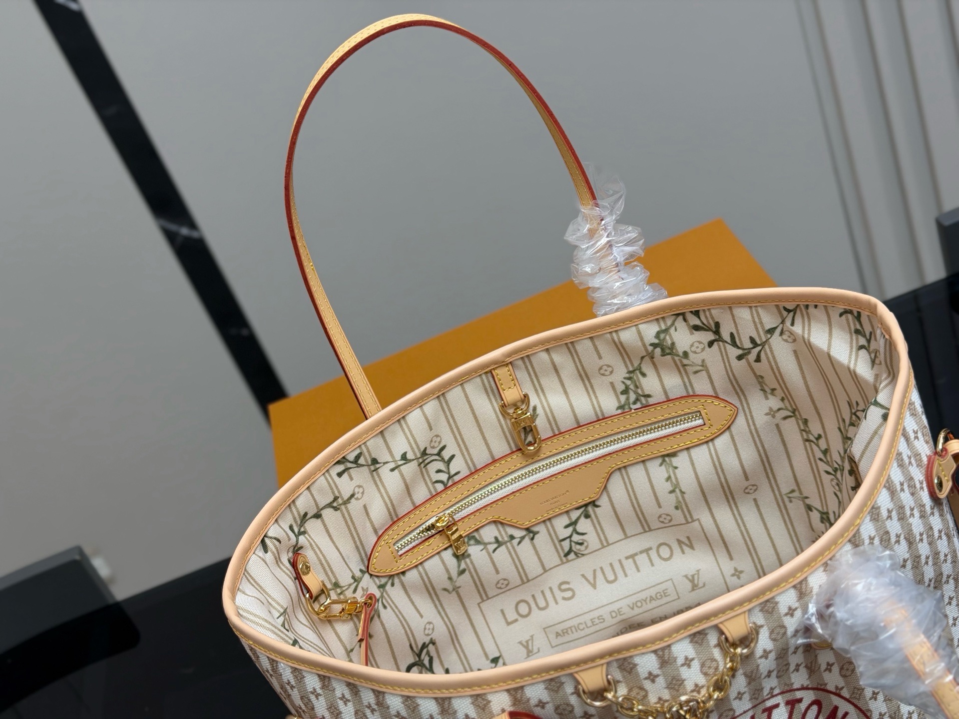 LV Resort Neverfull MM LV26518 LV Resort Neverfull MM LV26518