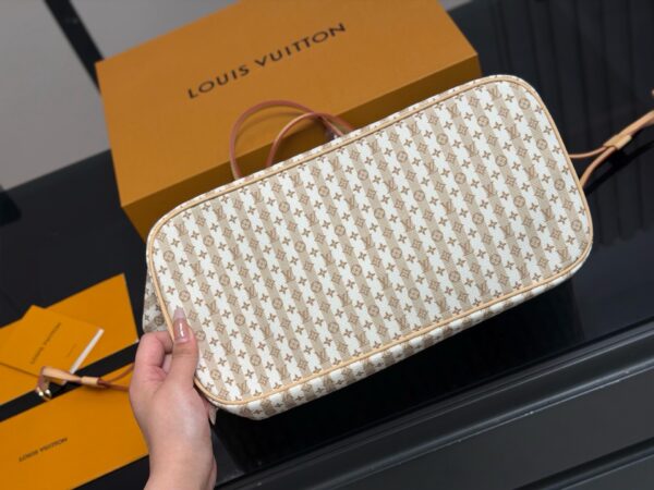 LV Resort Neverfull MM LV26518