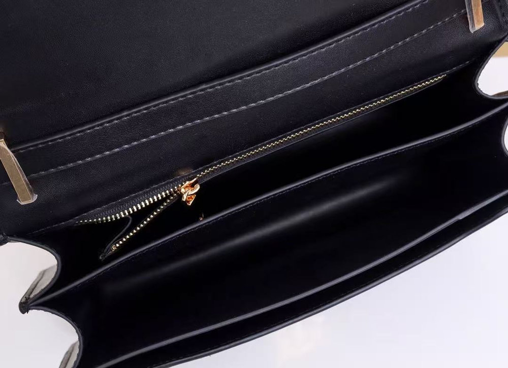 Burberry Medium Grainy Leather Black Bag Burberry Medium Grainy Leather Black Bag