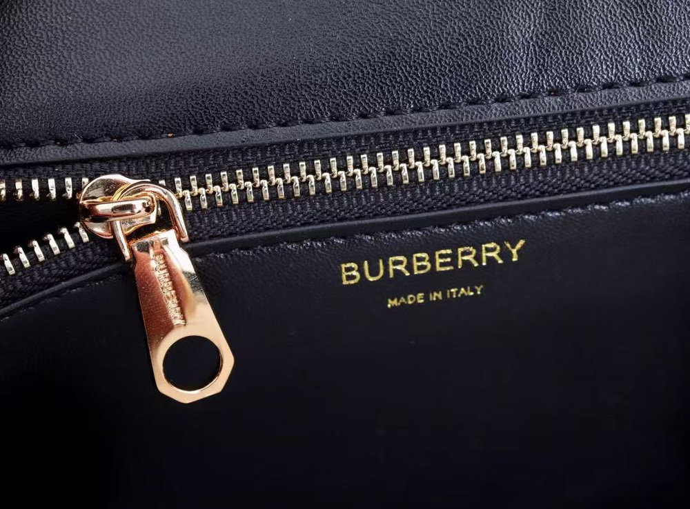 Burberry Medium Grainy Leather Black Bag Burberry Medium Grainy Leather Black Bag