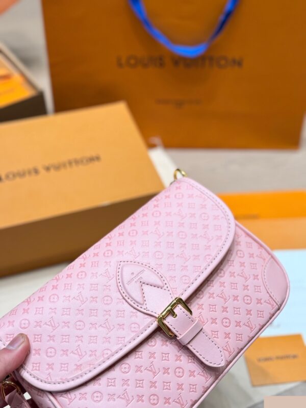 LV Resort Diane C2301500