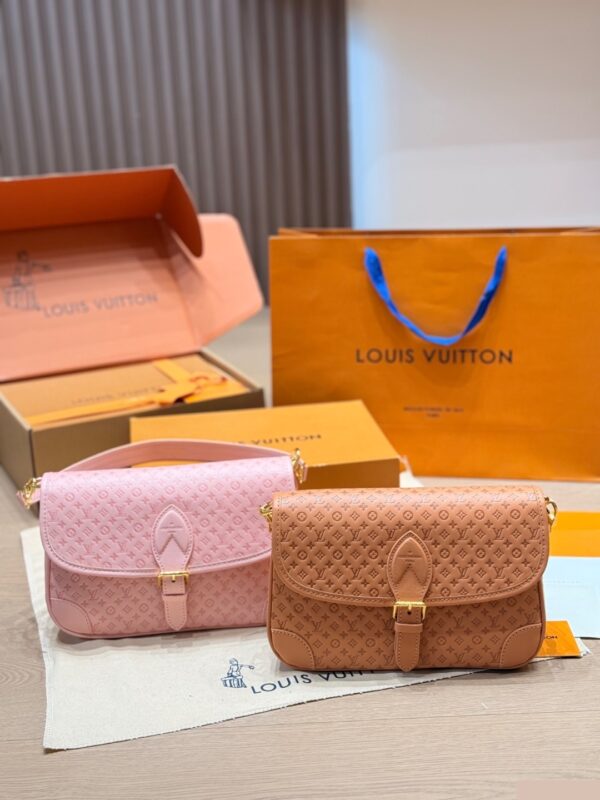 LV Resort Diane C2301500