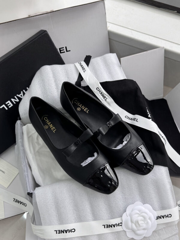 New Collection Fashion Shoes C3356