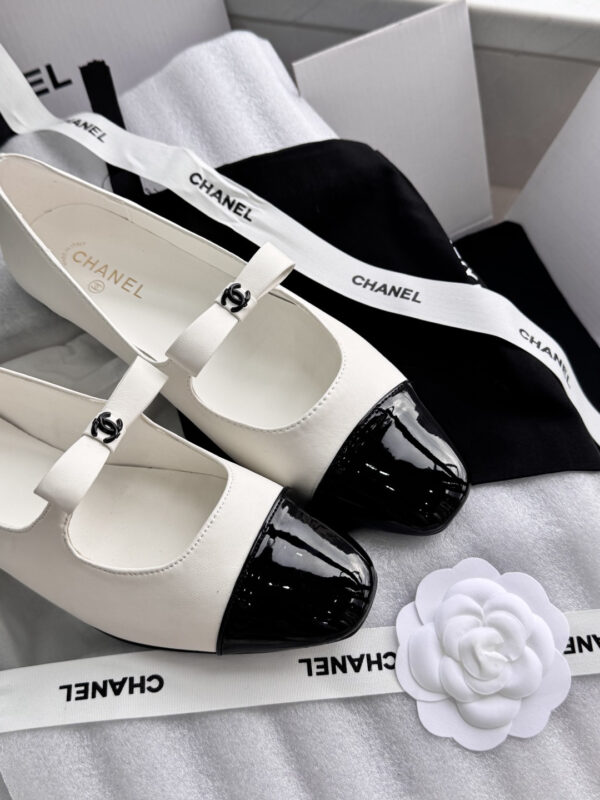 New Collection Fashion Shoes C3356