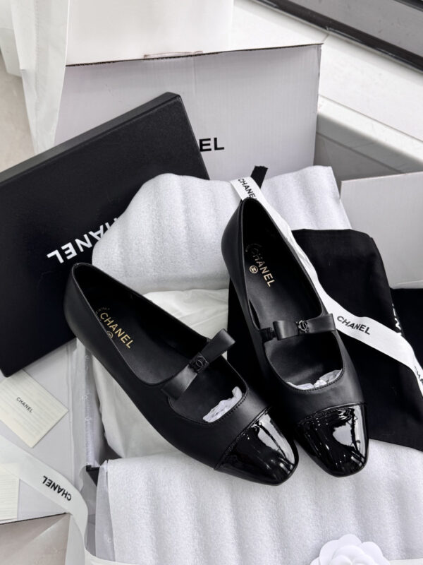 New Collection Fashion Shoes C3356
