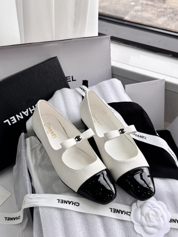 New Collection Fashion Shoes C3356