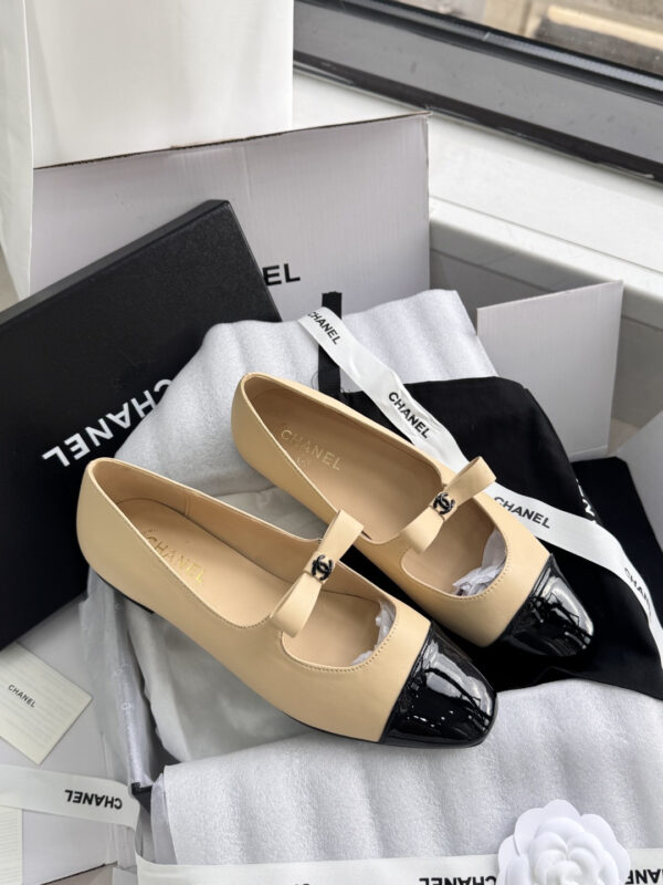 New Collection Fashion Shoes C3356