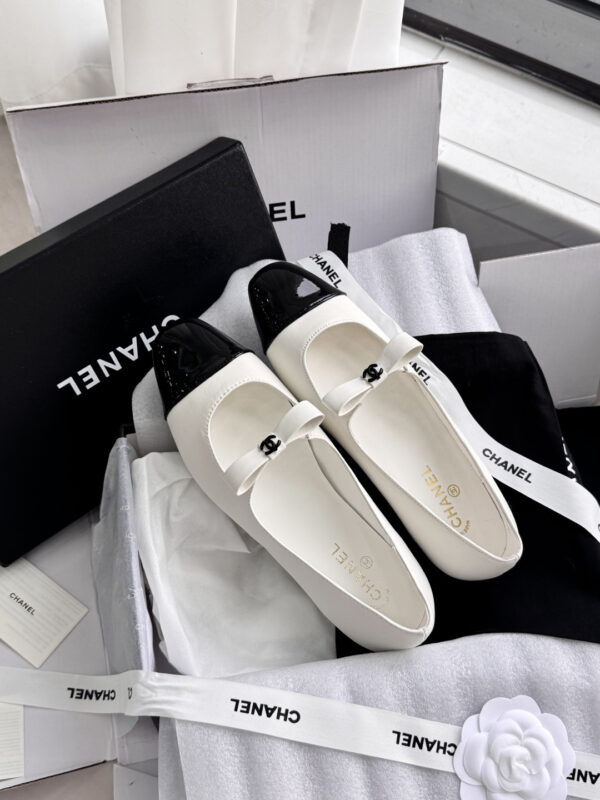 New Collection Fashion Shoes C3356