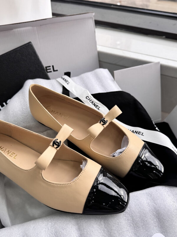 New Collection Fashion Shoes C3356