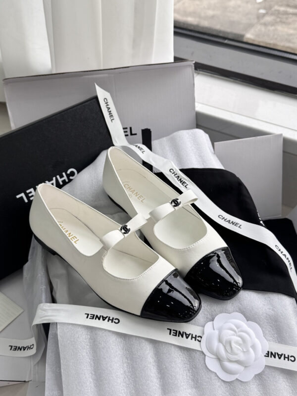 New Collection Fashion Shoes C3356