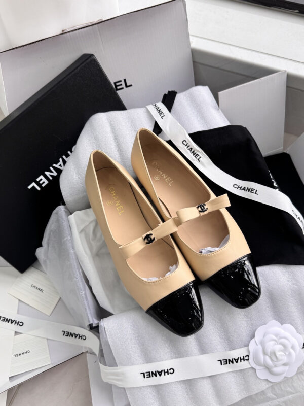 New Collection Fashion Shoes C3356