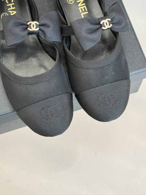 New Collection Fashion Shoes C3332