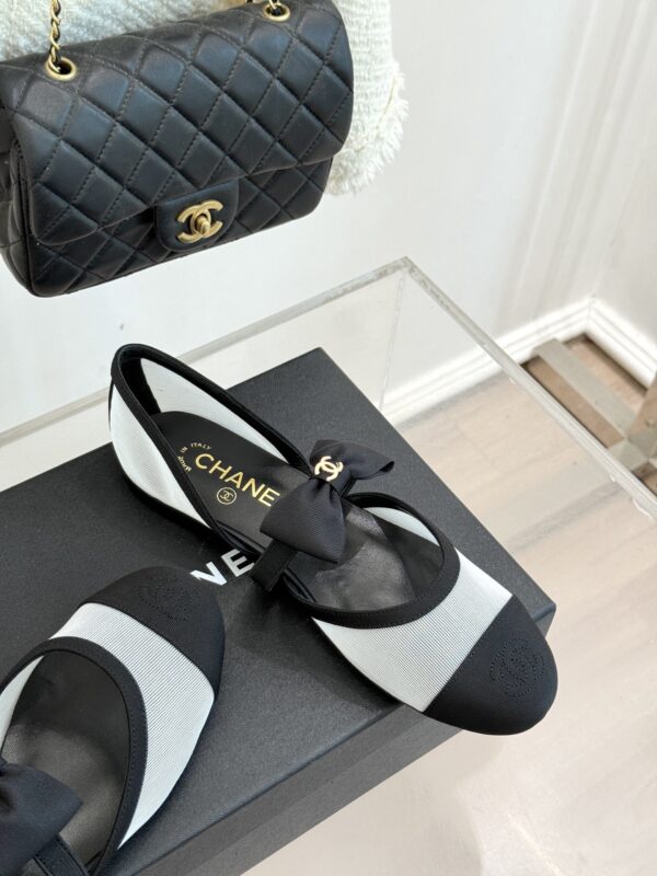 New Collection Fashion Shoes C3332