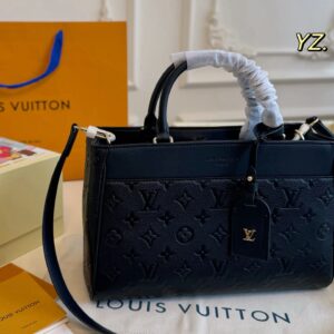 Stylish Fashion Carry LV Handbag LV265195 2 0acaf4b6