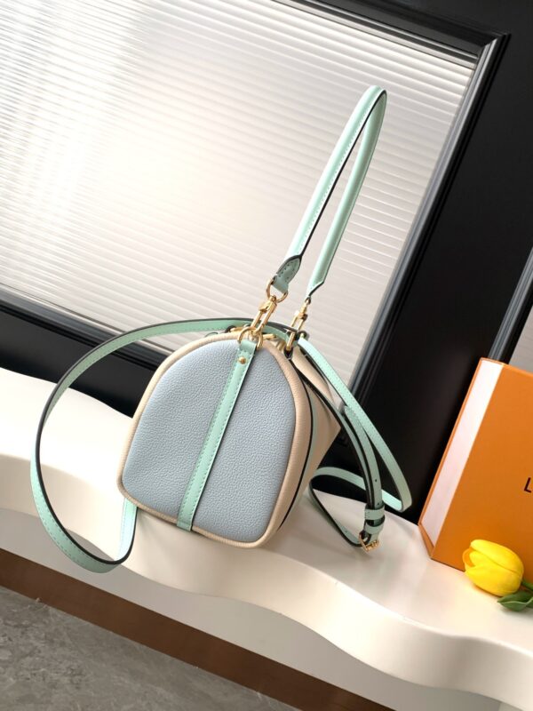 Stylish Fashion Carry LV Handbag LV27275 Stylish Fashion Carry LV Handbag LV27275