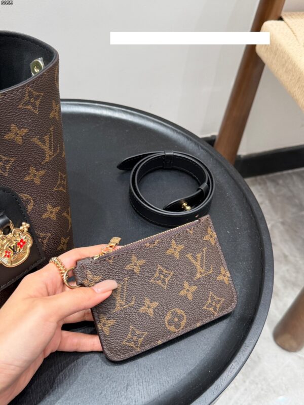 Stylish Fashion Carry LV Handbag LV265285