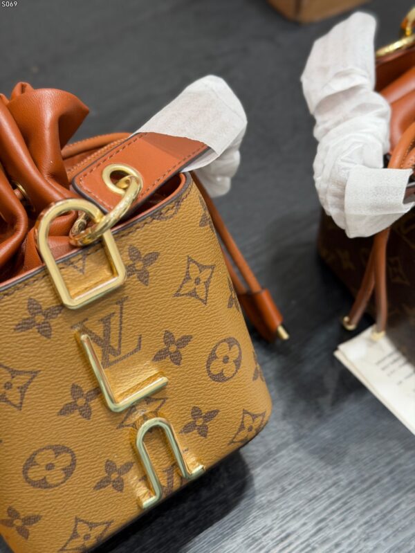 Stylish Fashion Carry LV Handbag LV265312