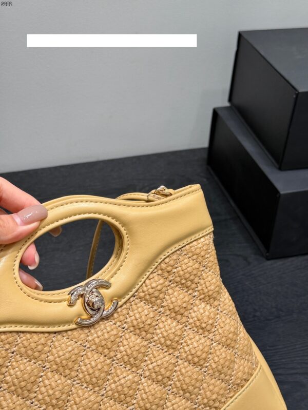 Stylish Fashion Carry CN Handbag CC265287